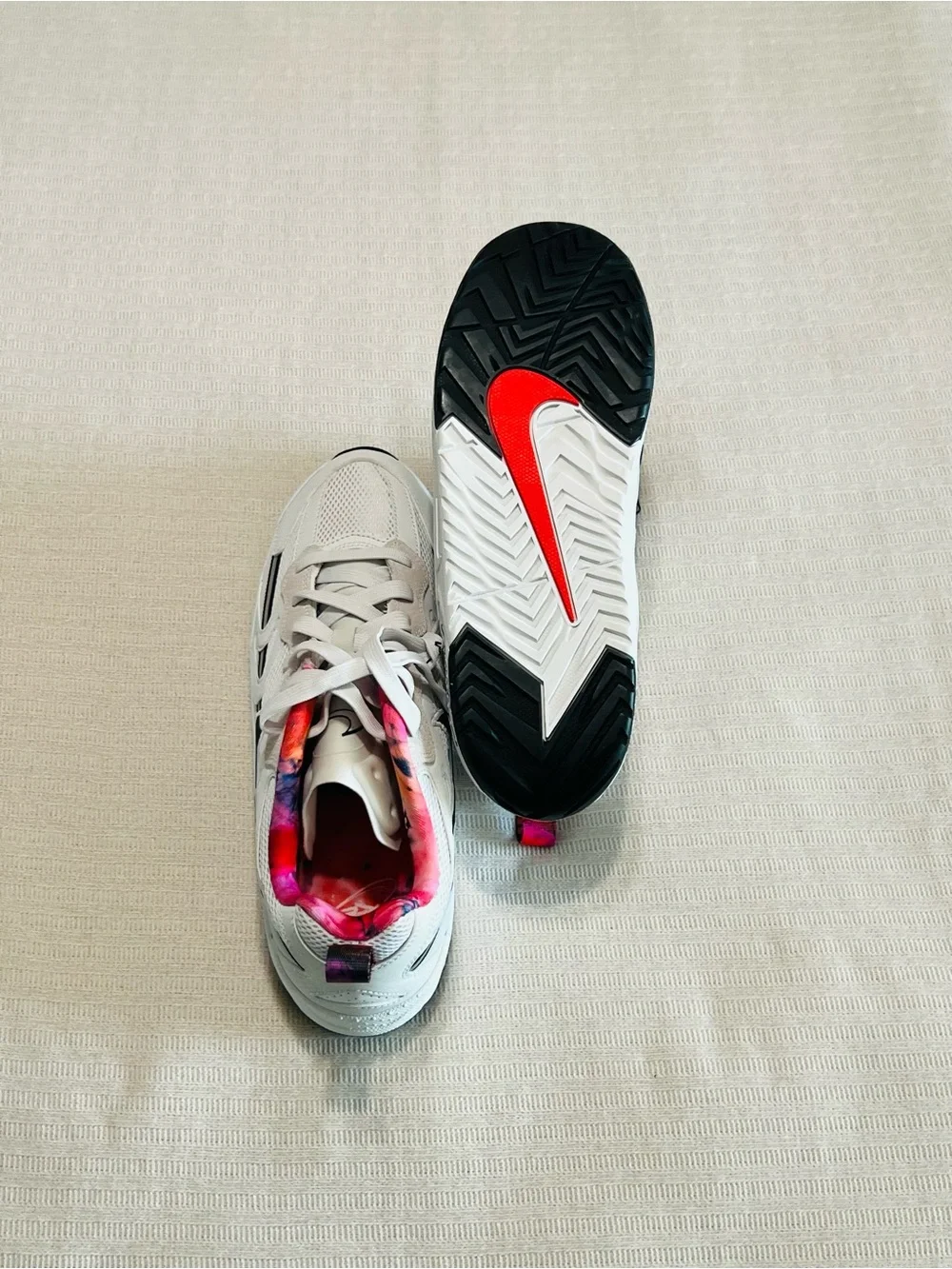 Nik X Futura Jam “Olympic”(Style Code: ⁠FZ8966-100⁠). Men 1/women 12..5